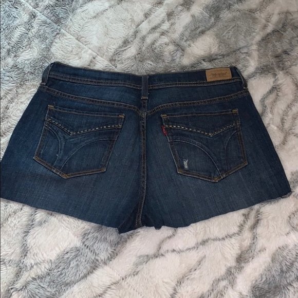 Levi’s cut off shorts - Picture 2 of 2